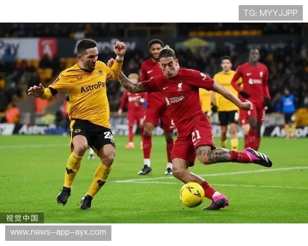 利物浦埃利奥特边路倒钩破门，观众全体惊叫！