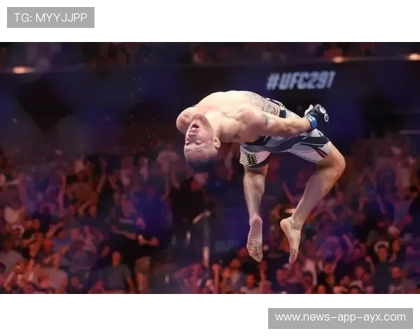 UFC选手自曝恐高：上台都腿软，背后鲜为人知的痛与坚韧