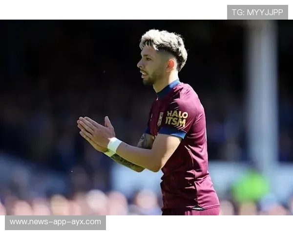 布莱顿恩西索动作细腻令队友惊讶 布莱顿恩西索动作细腻令队友惊讶